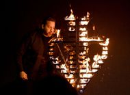 David Blaine performing in 2024. (Image via Getty)